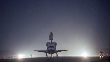 Shuttle in fase d'atterraggio nella base di Cape Canaveral