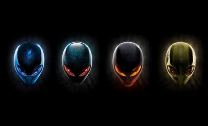 Quattro maschere aliene con i colori del Logo Windows