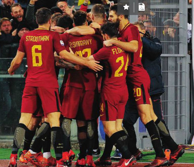 calciatori roma esultano la vittoria
